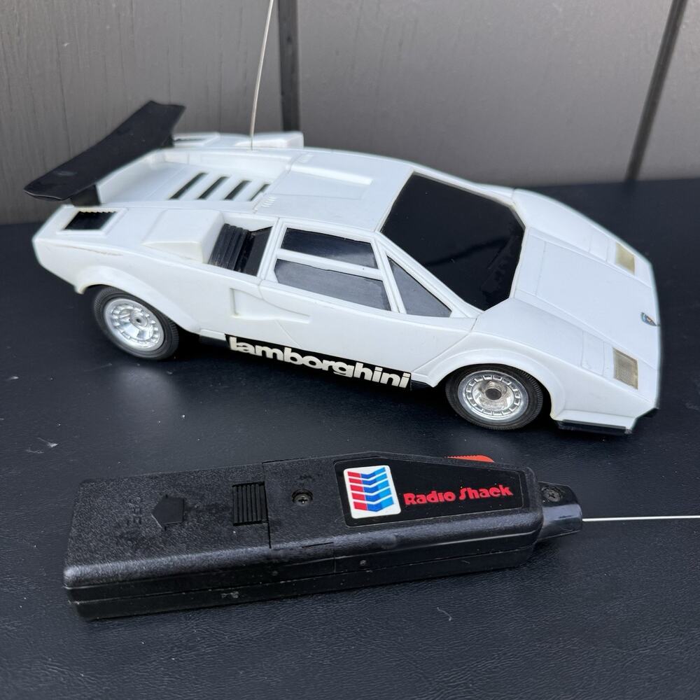 Vintage 1990's Radio Shack Radio Controlled Lamborghini White Works